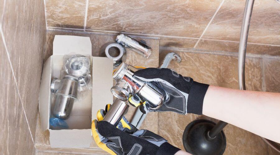 Professional gutter cleaning in Mentone, IN